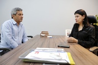 Glaucione Rodrigues destina recursos a associação para compra de trator