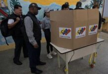 Venezuela vai às urnas e oposição sonha com fim do regime de Maduro