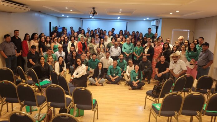A programação voltada à disseminação de conhecimento e à troca de experiências