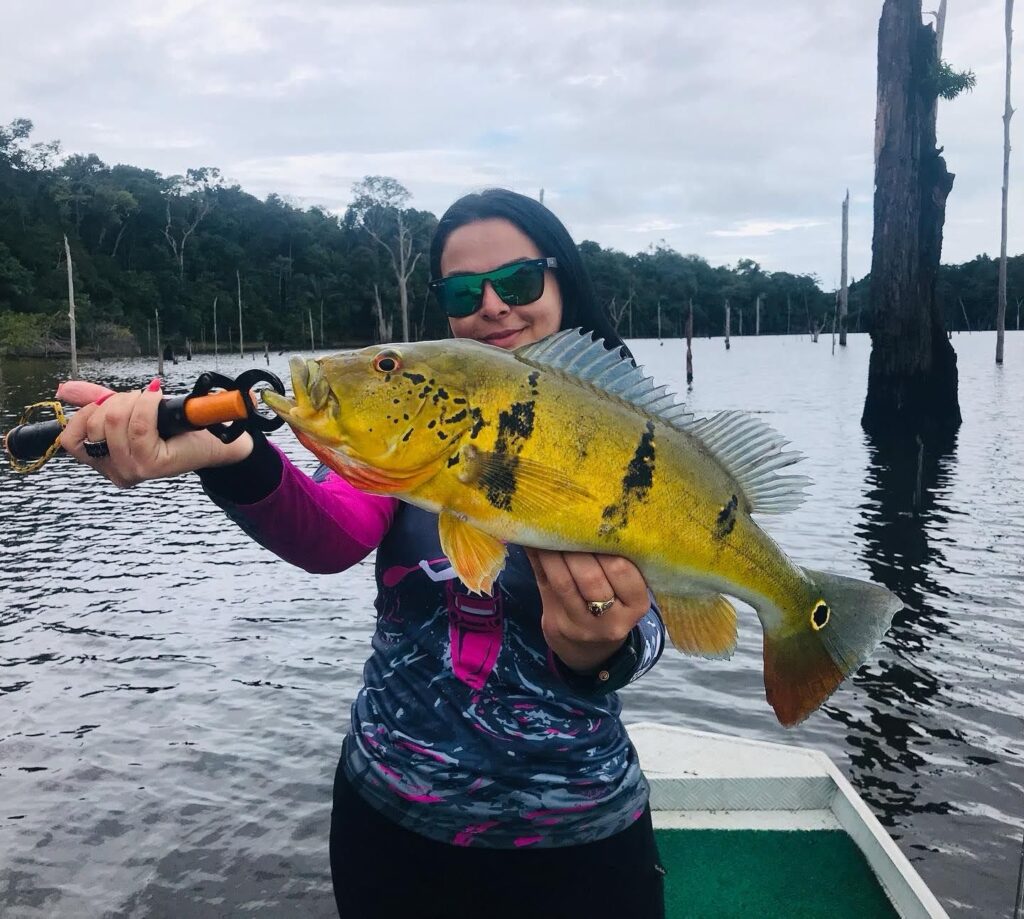 Rafa Blenda Destaca a Força Feminina na Pesca Esportiva