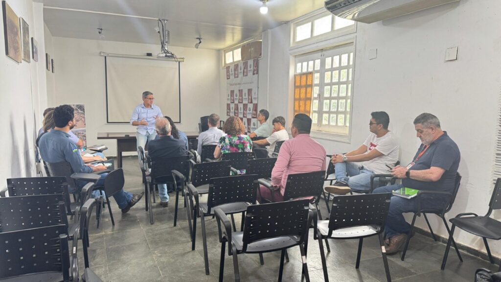 O encontro destacou a necessidade de ampliação das estratégias de escoamento da produção agropecuária do estado