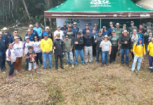 Plantio de Carnaval mobiliza comunidade e reforça compromisso ambiental no Projeto Nova Conquista A ação também contou com o envolvimento direto da agricultora Maria Luiza, proprietária da área onde as mudas foram plantadas