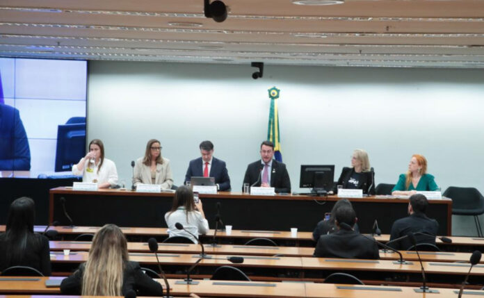 A iniciativa busca mobilizar a sociedade para exigir mecanismos mais eficazes de monitoramento