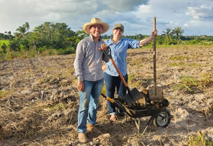 Com trabalho e dedicação, o casal transformou uma pequena propriedade em um exemplo de sucesso na produção de melancia.